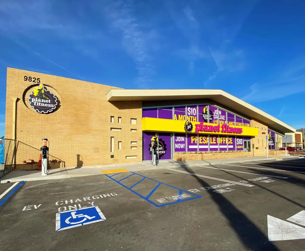 Planet Fitness Chatsworth Photo A