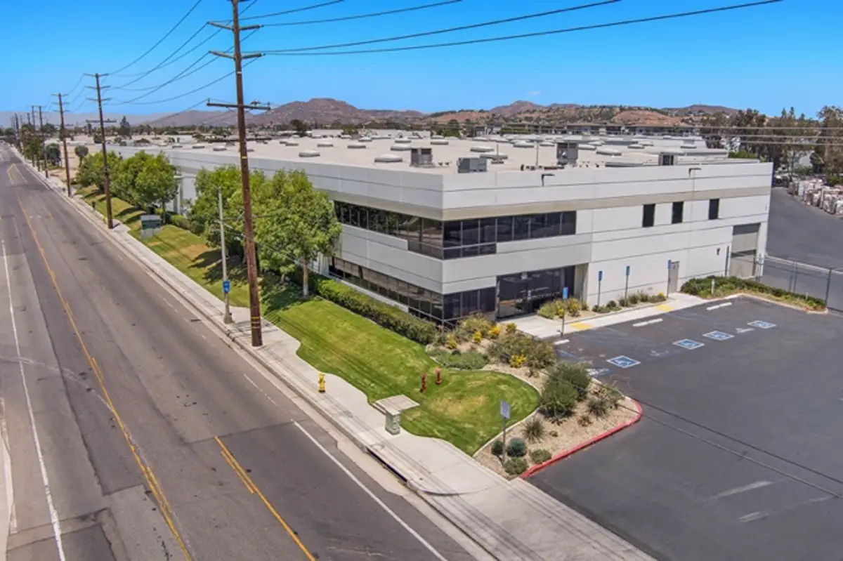 TA Realty Buys Two Inland Empire Warehouses With Assistance From Stream Realty Partners’ New Inland Empire Team