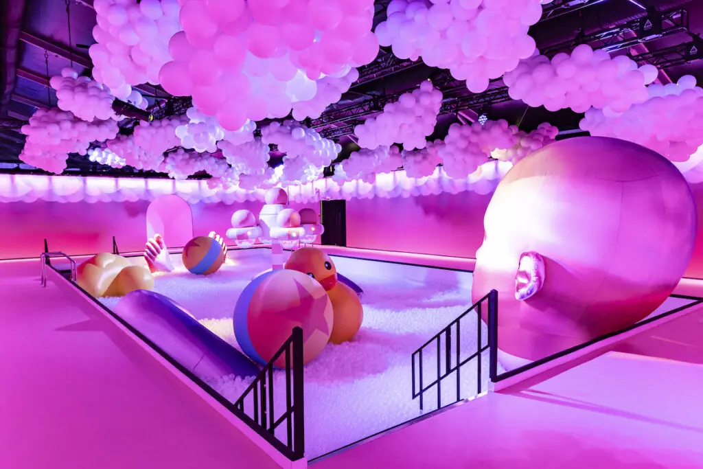 Bubble World An Immersive Experience Makes North American Debut