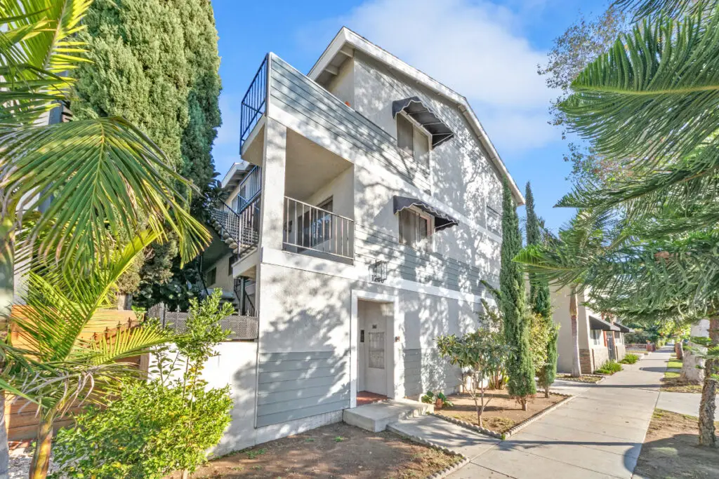 Stepp Commercial Group Completes $2.65 Million Sale of an 8-Unit Apartment Property in Long Beach, California
