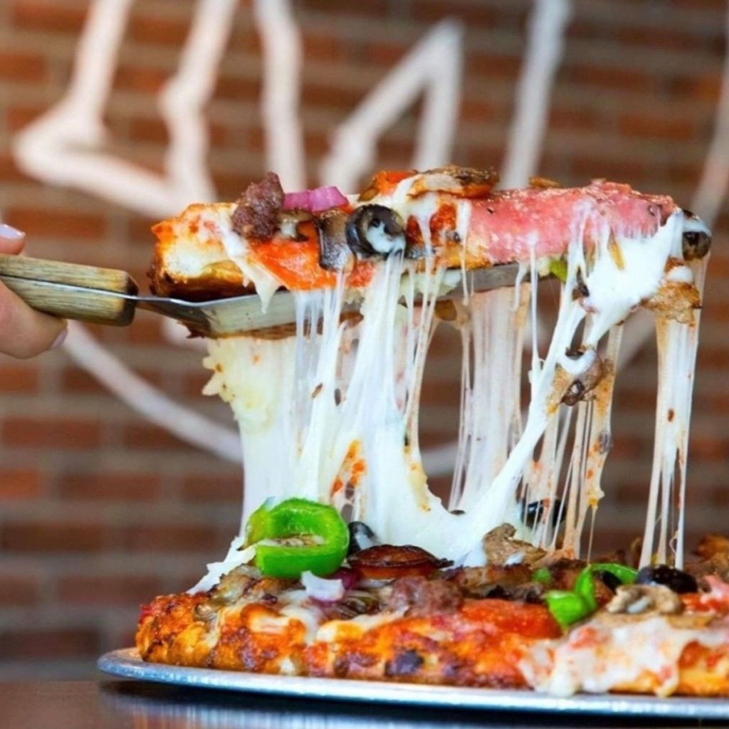 Mountain Mike’s Pizza Debuts in Los Angeles County